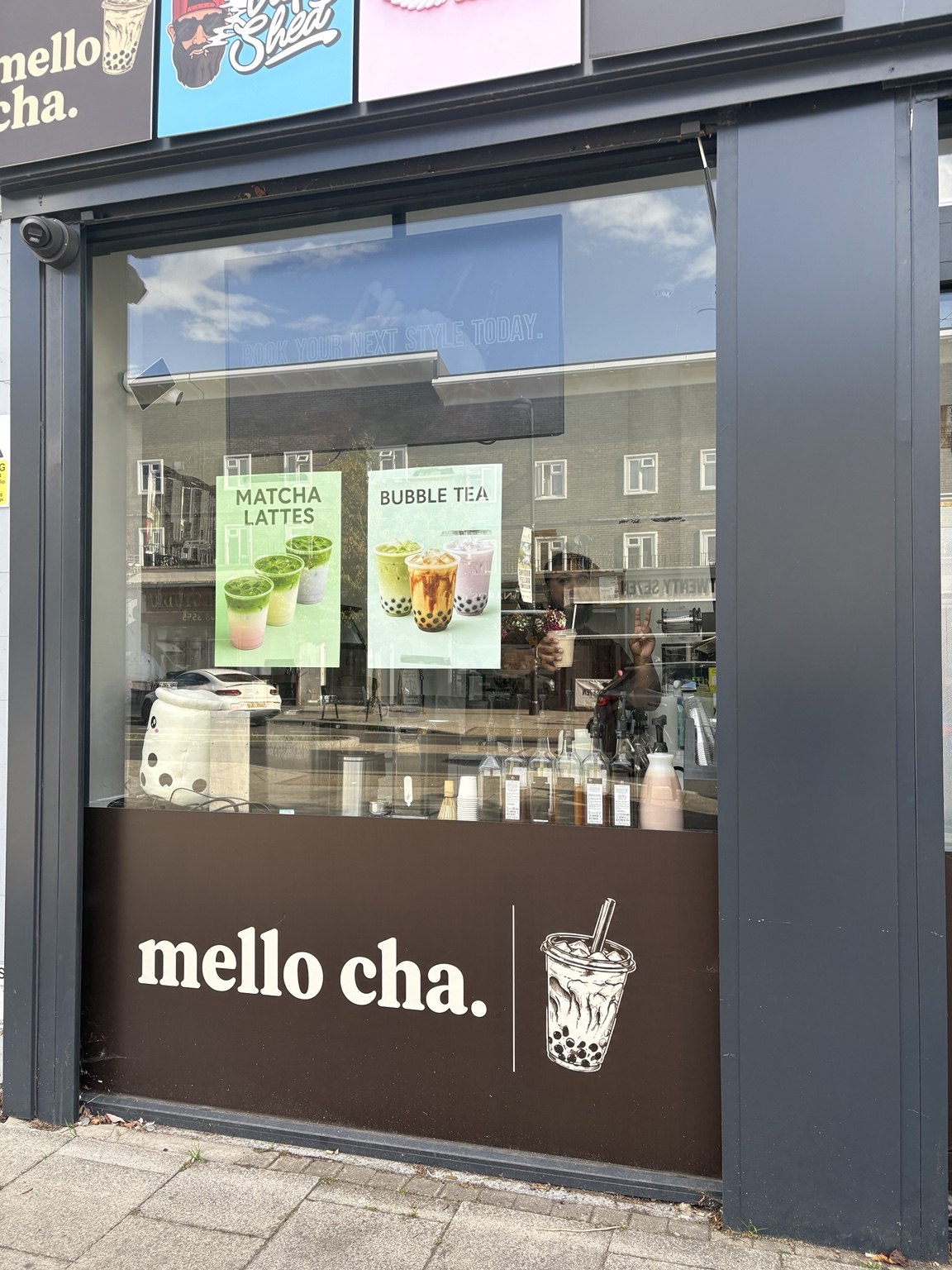 Mello cha shopfront